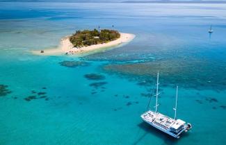 Low Isles Snorkel and Cruise