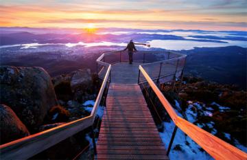 Hobart sunrise from Mt Wellington